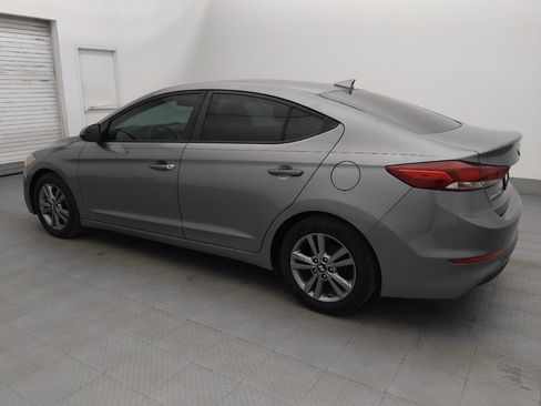 Used 2017 Hyundai Elantra SE image 3