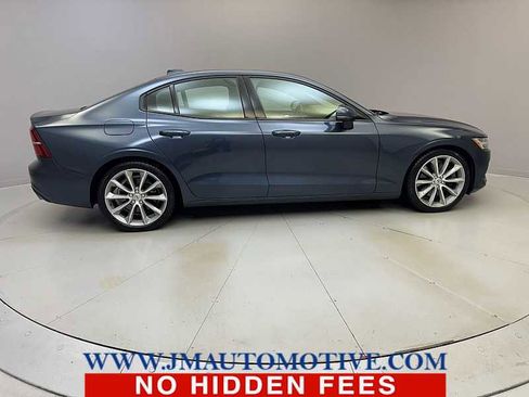 Used 2019 Volvo S60 T6 Momentum image 6