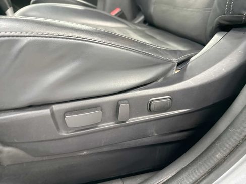 Used 2020 Mitsubishi Outlander SE AWD/4WD image 14