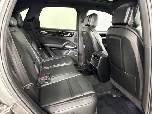 Certified 2020 Porsche Cayenne AWD/4WD image 24