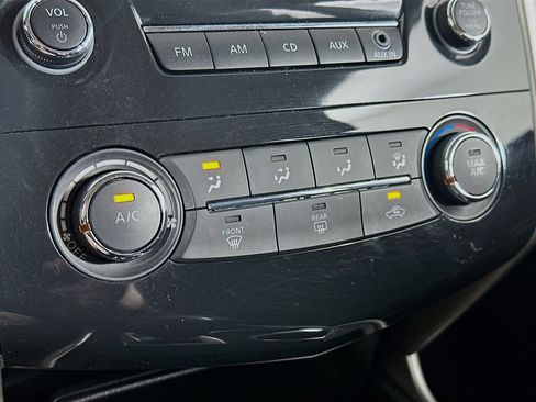 Used 2013 Nissan Altima 2.5 S FWD image 22