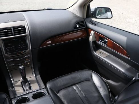 Used 2015 Lincoln MKX AWD w/ Equipment Group 102A image 13