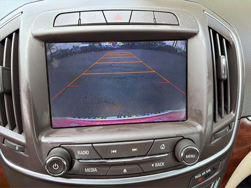 Used 2014 Buick Regal FWD image 22