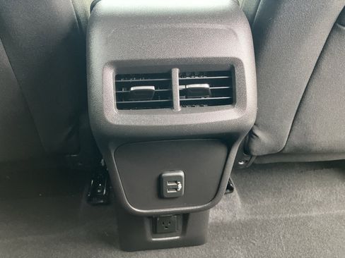 Used 2019 Chevrolet Equinox LT w/ Sun & Navigation Package image 34