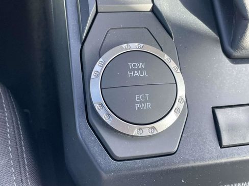 Used 2024 Toyota Tacoma SR5 image 6