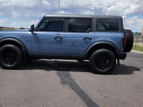 Used 2023 Ford Bronco Black Diamond AWD/4WD image 2