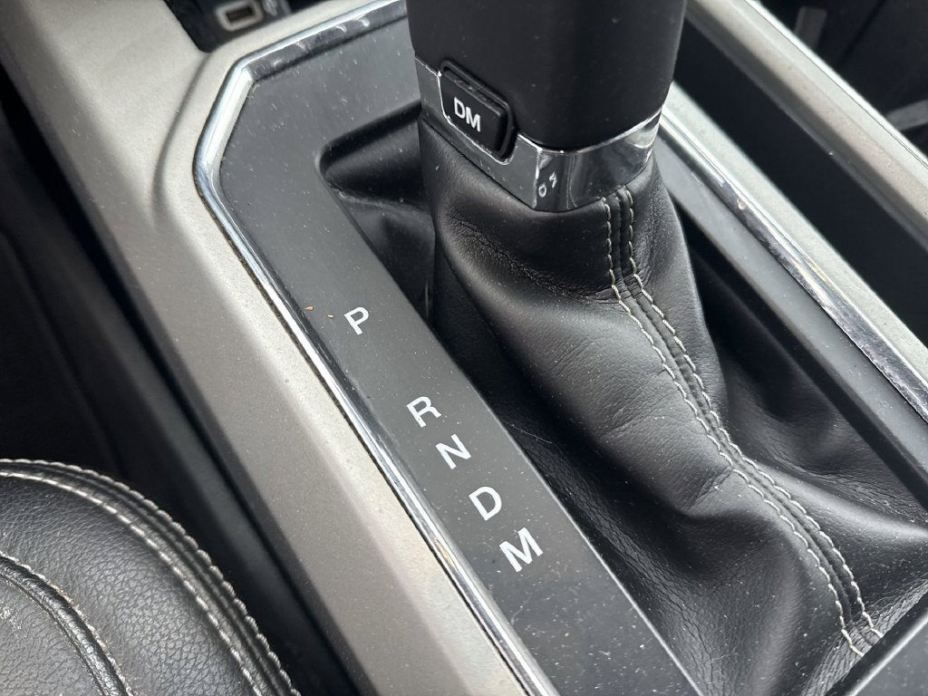 Used 2019 Ford F150 Lariat w/ Equipment Group 502A Luxury AWD/4WD image 29