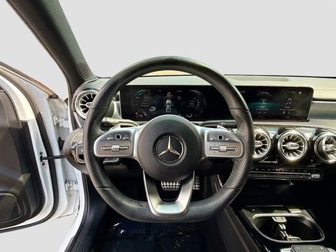 Used 2019 Mercedes-Benz A 220 image 11