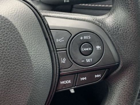 Certified 2025 Toyota RAV4 LE FWD image 28