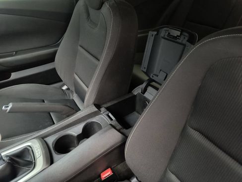 Used 2014 Chevrolet Camaro SS RWD image 16