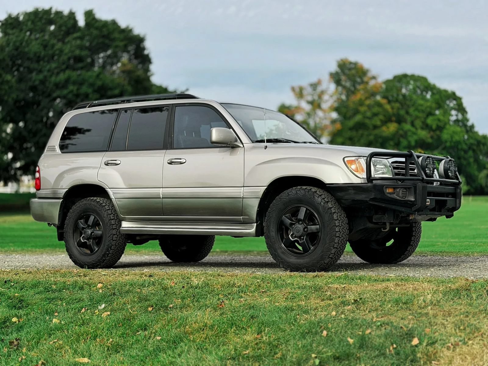 Used 2005 Toyota Land Cruiser AWD/4WD image 1
