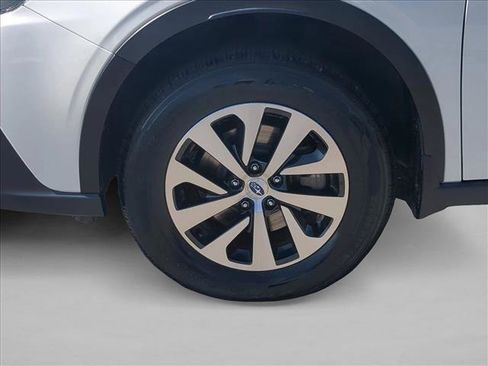 Used 2022 Subaru Outback Premium image 22