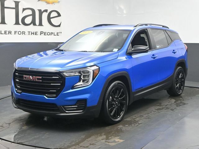 Used 2024 GMC Terrain SLE w/ Driver Convenience Package FWD image 39