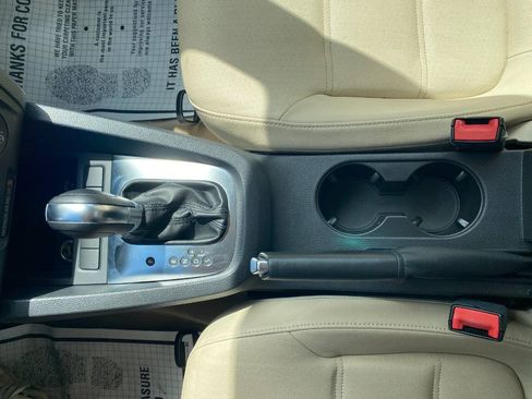 Used 2012 Volkswagen Jetta SE FWD image 16