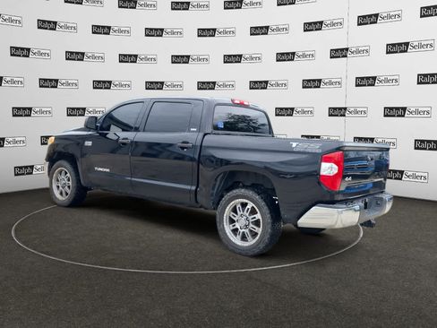 Used 2016 Toyota Tundra SR5 w/ SR5 Upgrade Package AWD/4WD image 4