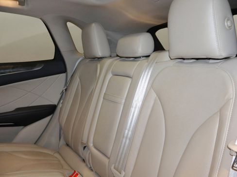 Used 2018 Lincoln MKC Reserve image 15