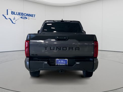 Used 2025 Toyota Tundra SR5 w/ SR5 Premium Package AWD/4WD image 6