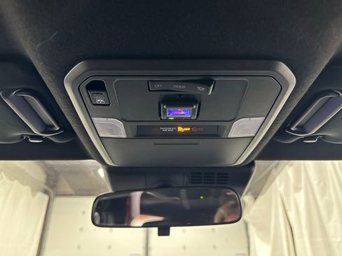 Used 2025 Toyota 4Runner TRD Off-Road image 39