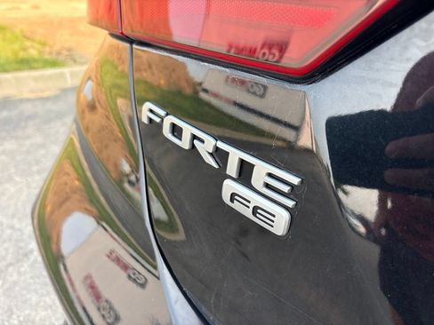 Used 2022 Kia Forte Sedan FWD image 4
