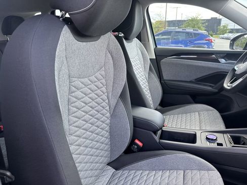 New 2025 Volkswagen Tiguan S image 18