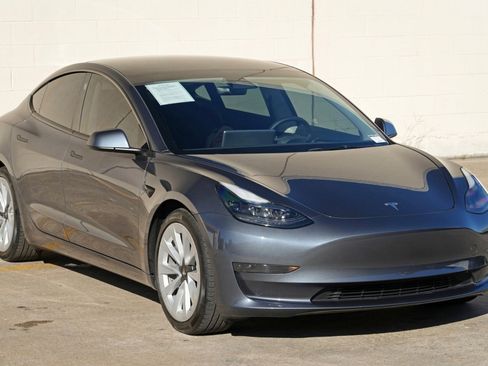 Used 2023 Tesla Model 3 Standard Range RWD image 56