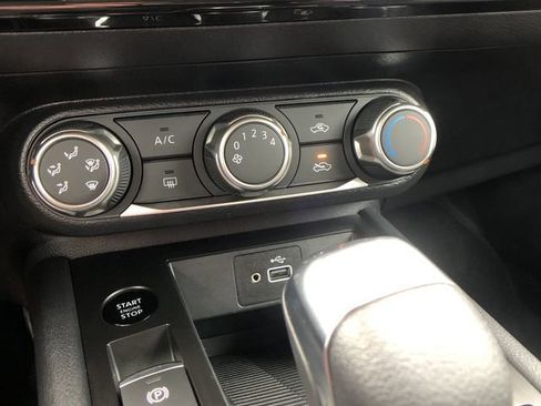 Certified 2025 Nissan Kicks S image 18