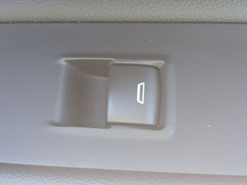 Used 2023 GMC Terrain Denali AWD/4WD image 32