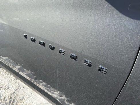 Used 2023 Chevrolet Traverse LT image 4