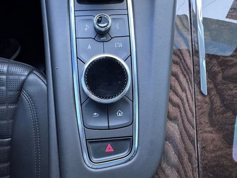 Used 2023 Cadillac Escalade ESV Sport Platinum w/ LPO, ONYX Package image 33