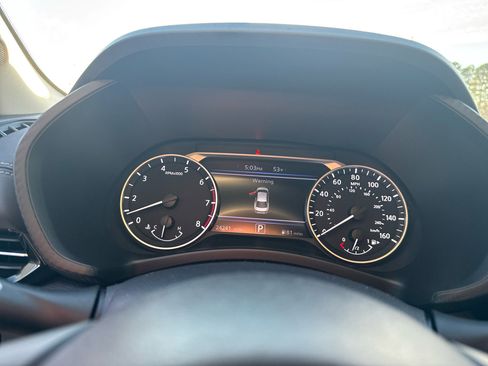 Used 2020 Nissan Sentra SV image 18