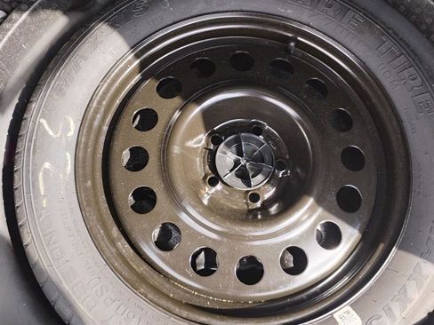 Used 2014 Ford Escape SE image 12