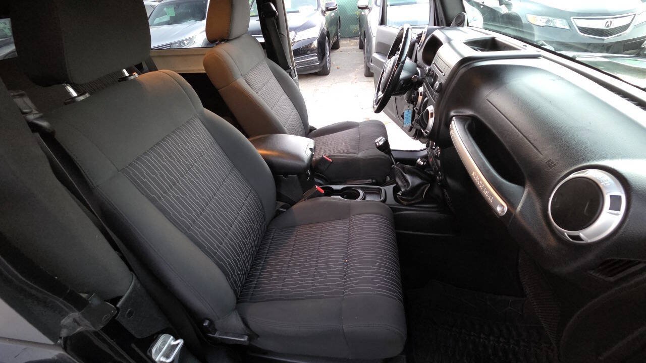 Used 2012 Jeep Wrangler Sahara w/ Dual Top Group AWD/4WD image 38