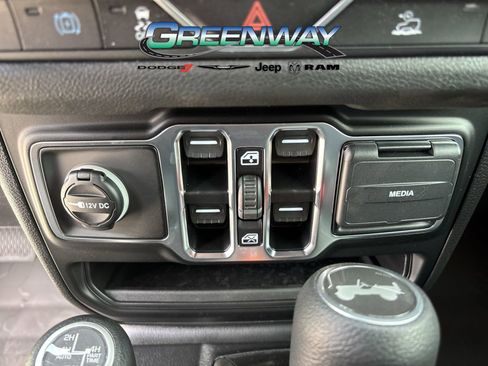 Used 2025 Jeep Wrangler Unlimited Sport S 4xe AWD/4WD image 16