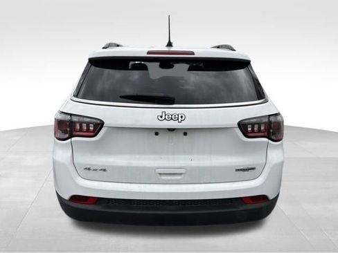 Used 2024 Jeep Compass Latitude AWD/4WD image 10