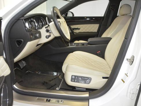 Used 2017 Bentley Flying Spur S V8 image 17
