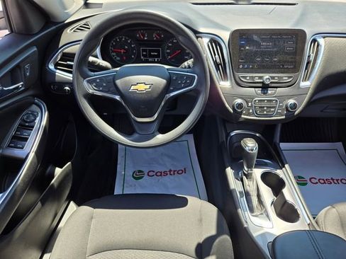 Used 2020 Chevrolet Malibu LT FWD image 12