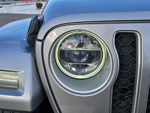 Used 2021 Jeep Wrangler Unlimited Sahara w/ Cold Weather Group image 9