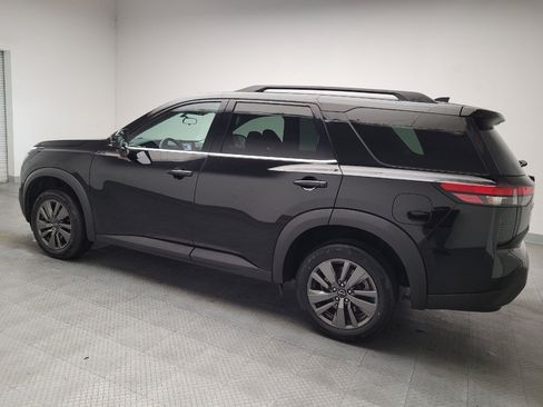 Used 2023 Nissan Pathfinder SV FWD image 3