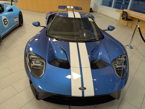 Used 2022 Ford GT image 17