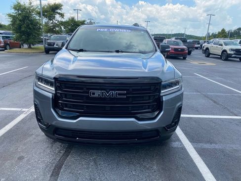Used 2022 GMC Acadia SLT w/ Elevation Edition FWD image 2