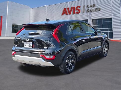 Used 2025 Kia Niro LX FWD image 6