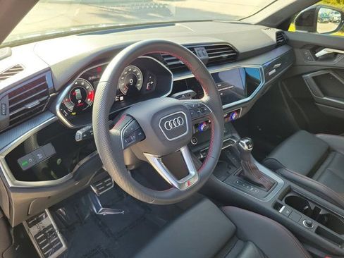 Certified 2025 Audi Q3 2.0T Premium Plus w/ Premium Plus Package image 17
