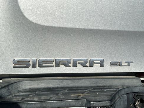 Used 2011 GMC Sierra 3500 SLT image 32