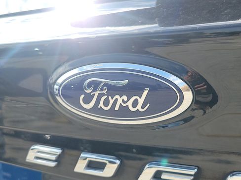 Used 2024 Ford Edge SEL AWD/4WD image 6