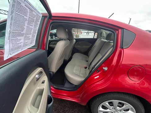 Used 2017 Kia Rio LX w/ Power Package FWD image 4