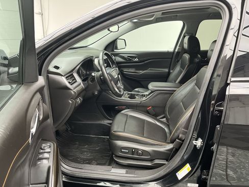 Certified 2023 GMC Acadia AT4 w/ Preferred Package image 3