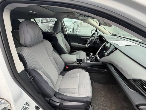 Used 2025 Subaru Outback Premium w/ Popular Package #1A AWD/4WD image 20