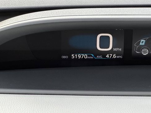 Used 2017 Toyota Prius Two image 27