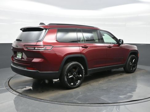 Used 2025 Jeep Grand Cherokee L Limited w/ Luxury Tech Group II AWD/4WD image 8