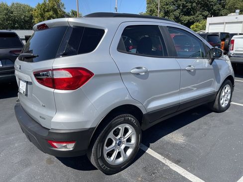 Used 2020 Ford EcoSport SE image 3